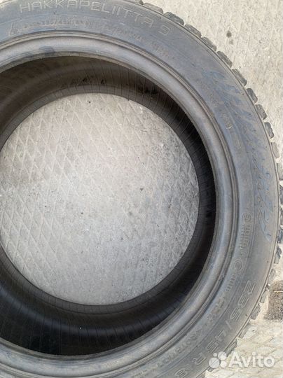 Nokian Tyres Hakkapeliitta 9 235/45 R18