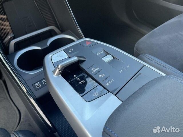 BMW iX1 AT, 2023, 5 500 км