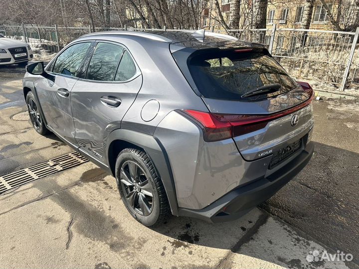 Lexus UX 2.0 CVT, 2019, 86 100 км