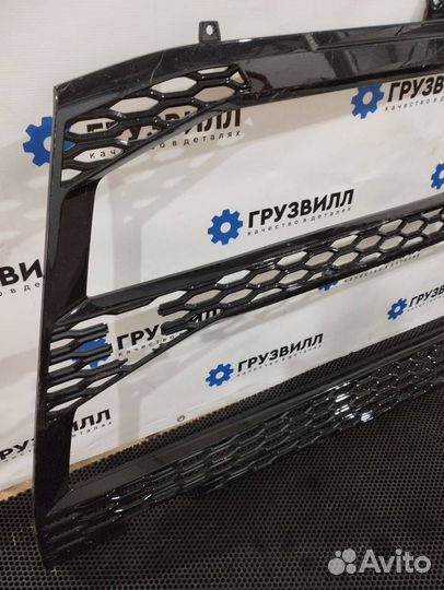 Решетка в бампер Volvo FH5 84235709