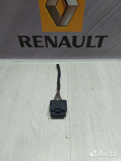 Штекер разъём фары Renault duster