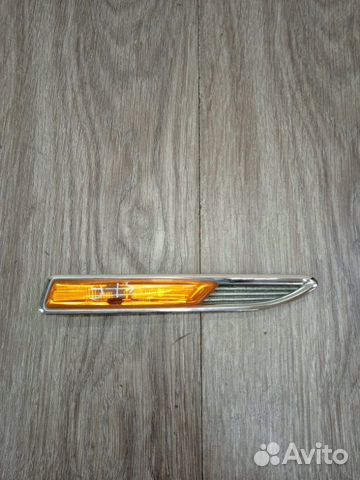 Повторитель поворота передний правый Ford Mondeo