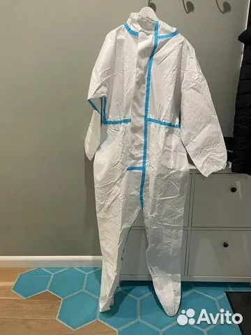 Одноразовые комбинезоны из мембраны