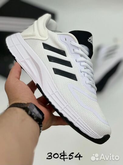 Кроссовки adidas