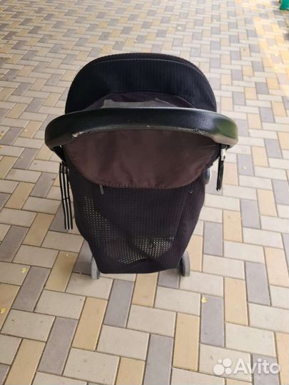 Прогулочная коляска Maclaren Atom