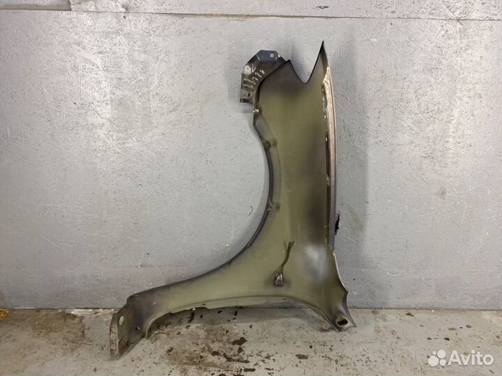 Переднее Правое Крыло Mazda3 BK Седан 2003-2009