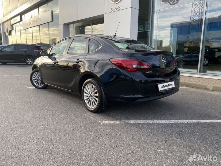 Opel Astra 1.6 AT, 2014, 190 000 км