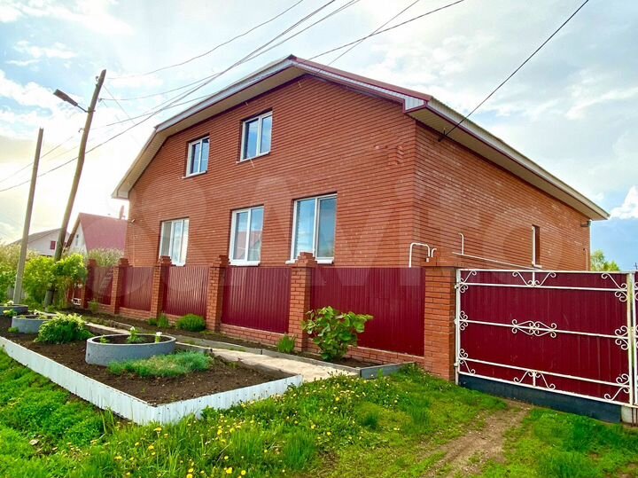 Дом 200 м² на участке 7,5 сот.