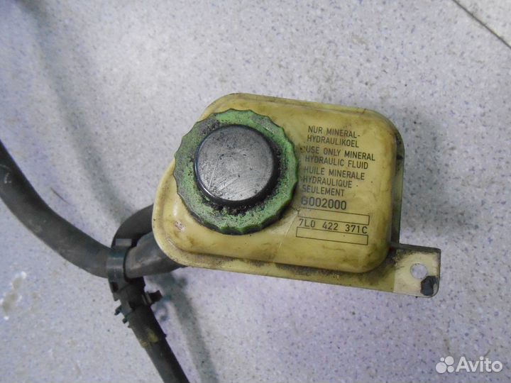 Бачок гур Volkswagen Touareg 06г 2,5л