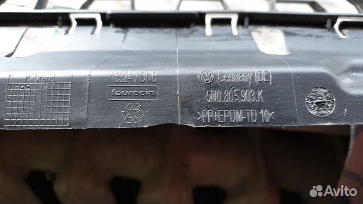 Продам спойлер переднего бампера Volkswagen Tiguan