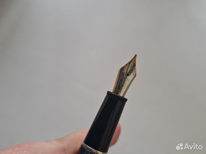 Не Monblanc ручка