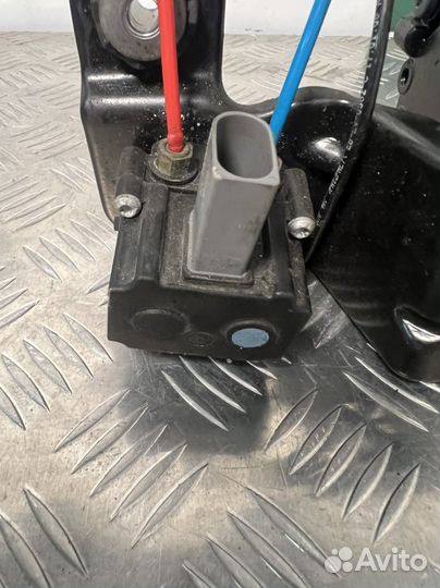 Компрессор пневмоподвески x5 е70