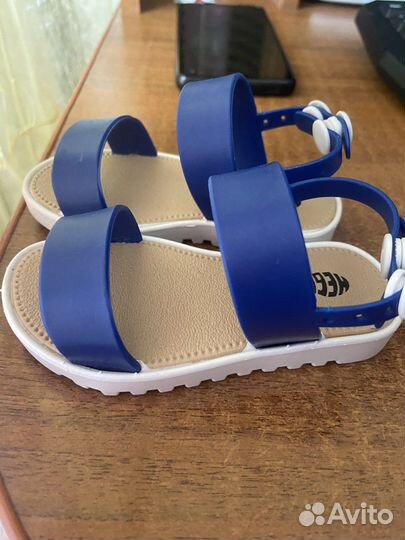 Сандалии для девочки