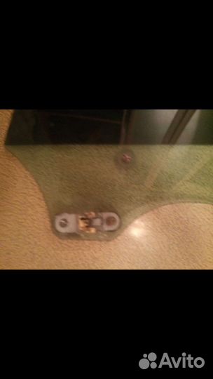 Стекло задней правой двери Subaru legacy Outback