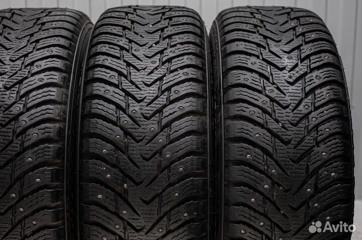 Nokian Tyres Hakkapeliitta 8 SUV 215/65 R16 102T