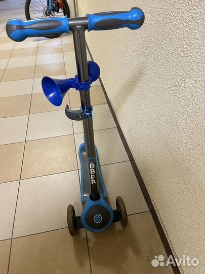 Самокат трехколесный globber