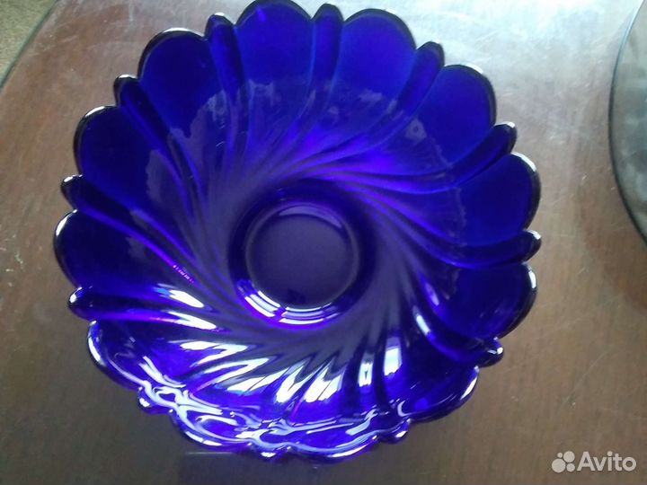 Салатница большая из цветного стекла