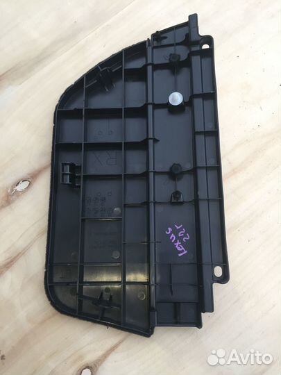 Обшивка багажника задняя левая Lexus RX450h