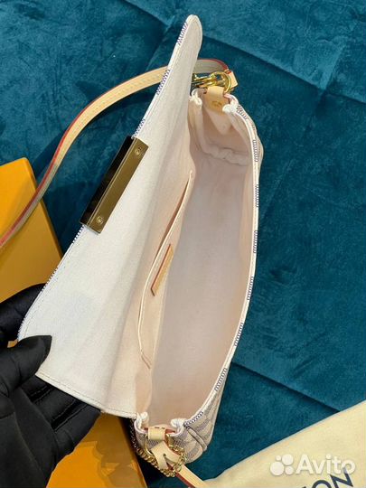 Женская белая сумка Louis Vuitton Azur новая