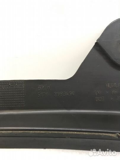 Уплотнитель капота правый Bmw X1 E84 2013