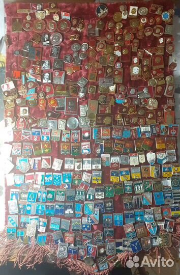 Продаются значки СССР, Ленин и герб городов