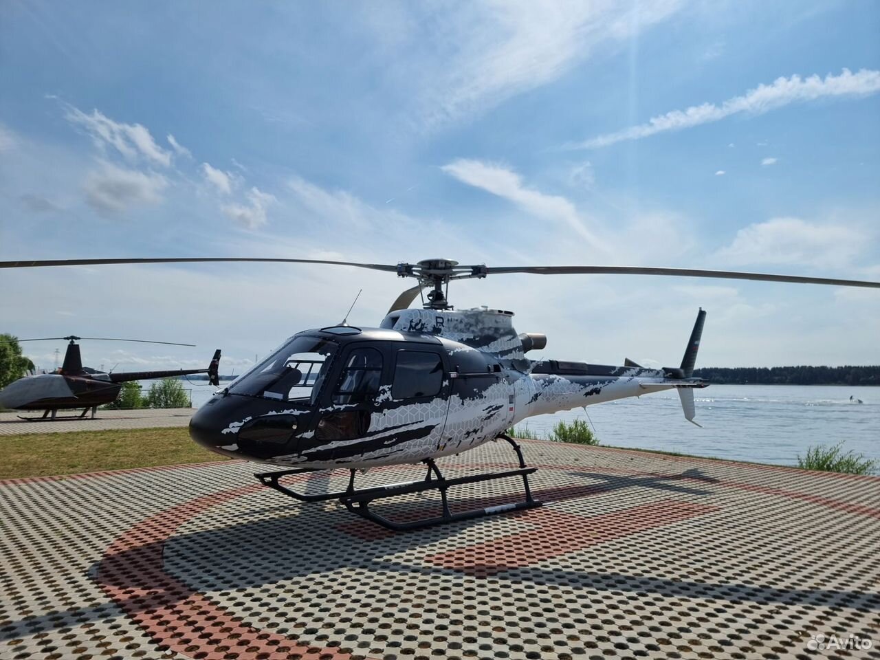 Вертолет Eurocopter AS350