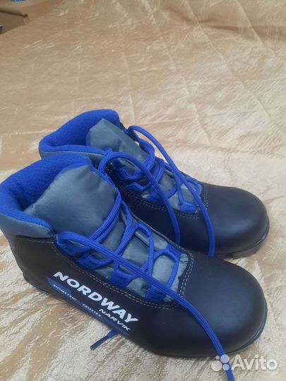 Лыжные ботинки 35р