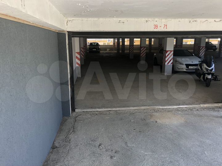 Машиноместо, 15 м²
