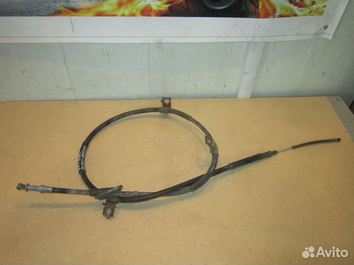 Трос ручника subaru legacy outback BH9 Прав 26051-AE020