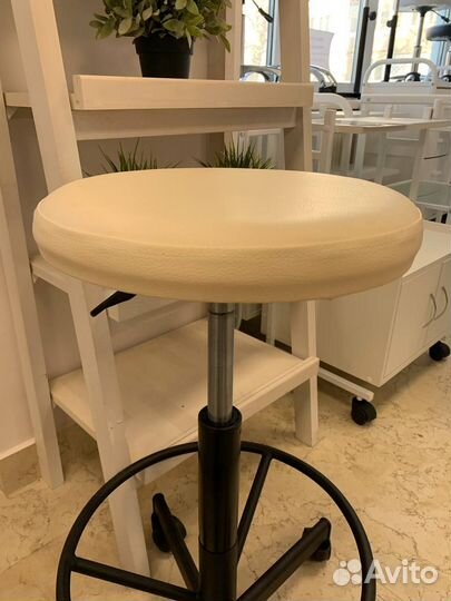 Стул мастера астек высокий с опорой для ног