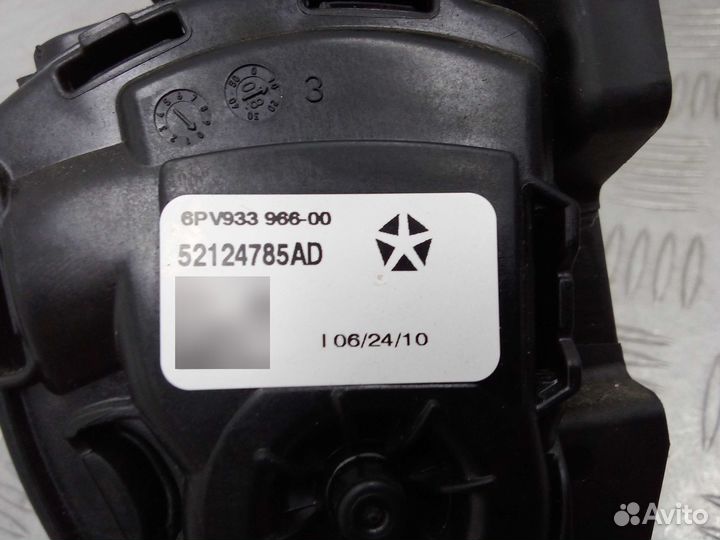 Педаль газа Jeep Grand Cherokee 4 (WK2) 52124785AD