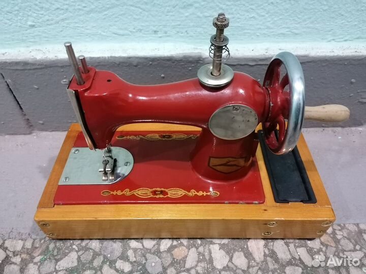 Детская швейная машинка дшм 1