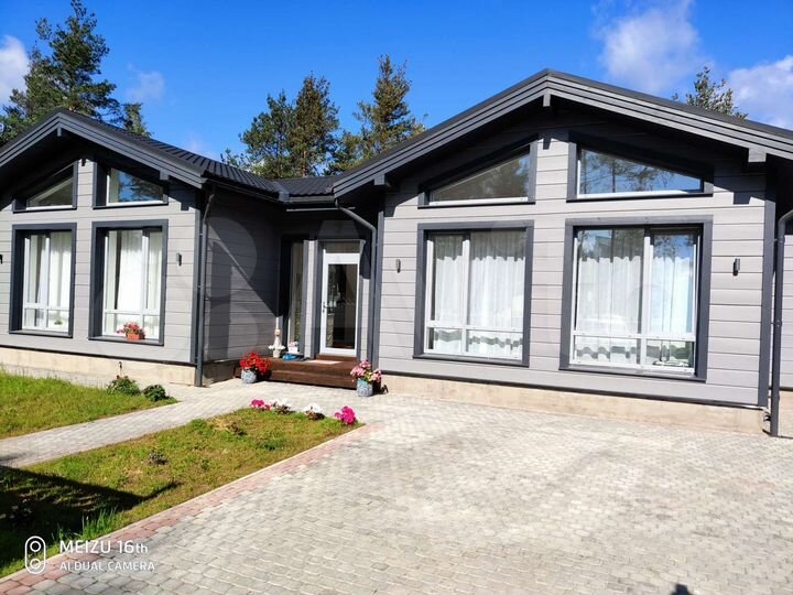 Дом 167 м² на участке 12 сот.