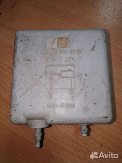 Вакуумный ресивер Mercedes