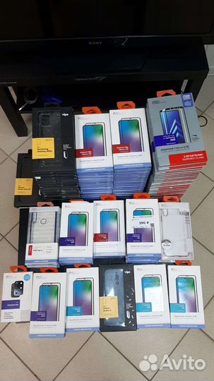 Защитные стёкла и чехлы