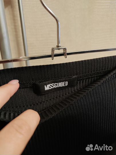 Новый облегающий комплект топ + юбка миди (ASOS)