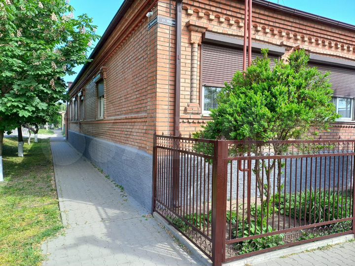 Дом 169 м² на участке 4 сот.