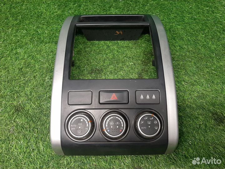 Блок управления климатом на Nissan X-Trail 2 T31