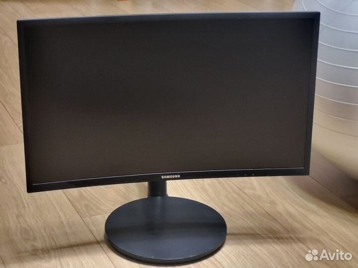 Монитор Samsung 24 изогнутый