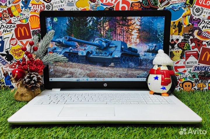 Лучший подарок это белый ноутбук HP