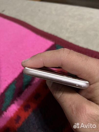 Телефон iPhone 6s