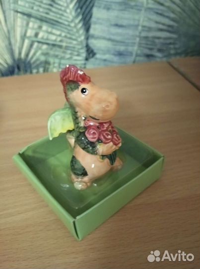 Динозавр, статуэтка интерьерная