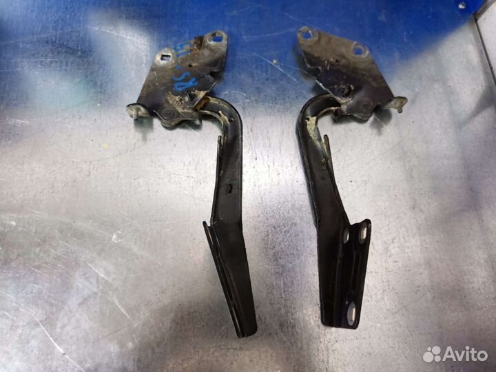 Петли капота Renault Megane3