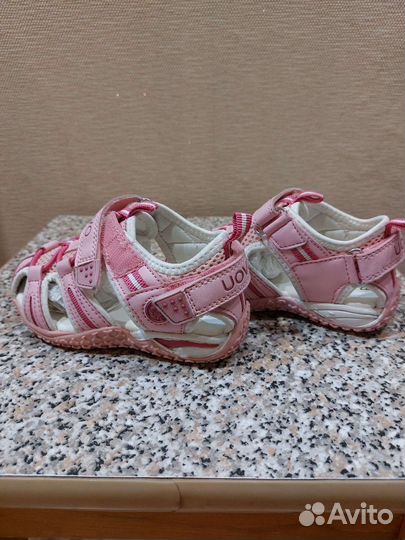 Босоножки для девочки 24
