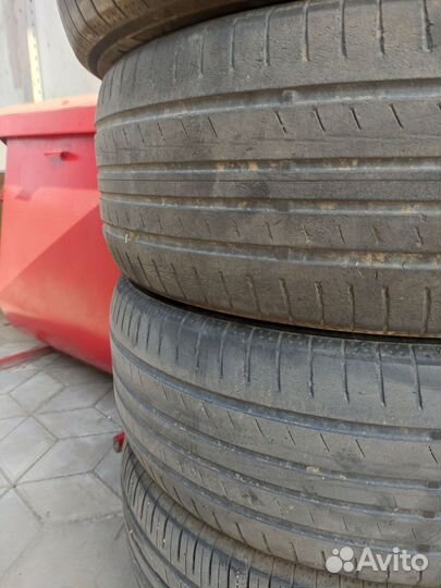 Yokohama BluEarth AE50 225/55 R17