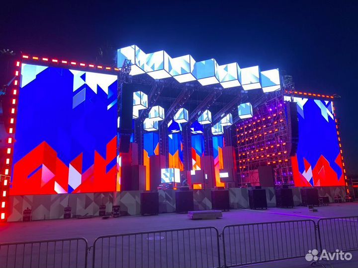 Аренда сцен и подиумов для мероприятий