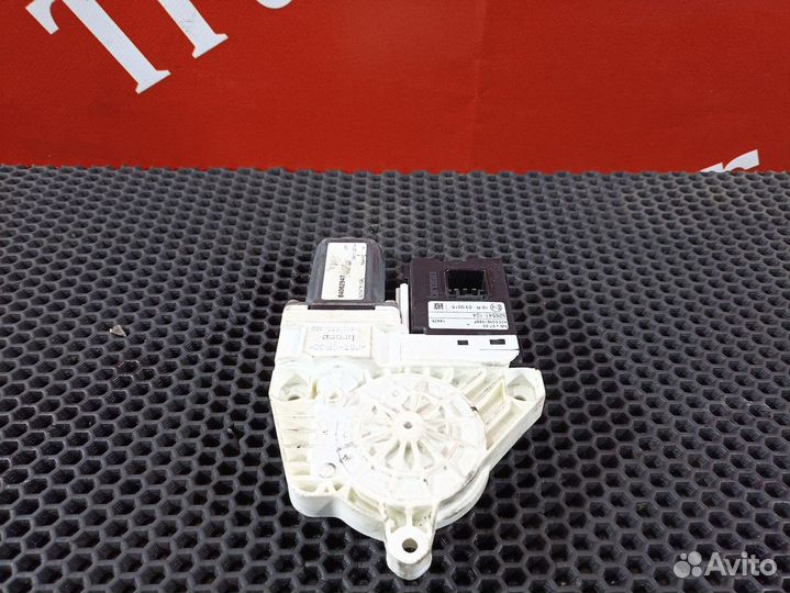 Моторчик стеклоподъемника Volvo FH