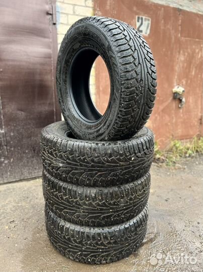 Nokian Tyres Hakkapeliitta 5 SUV 275/65 R17