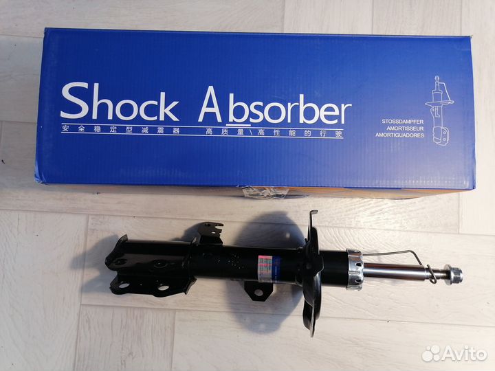 Амортизатор передний Toyota