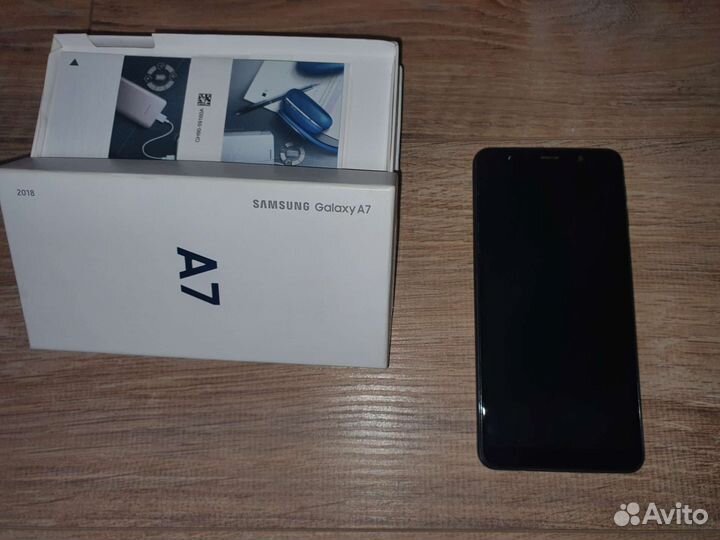 Телефон Samsung A7